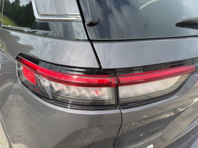 2024 Jeep Grand Cherokee Laredo 4x4