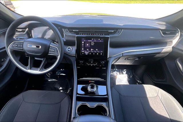 2024 Jeep Grand Cherokee Laredo 4x4