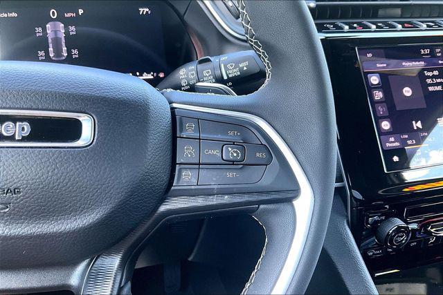 2024 Jeep Grand Cherokee Laredo 4x4