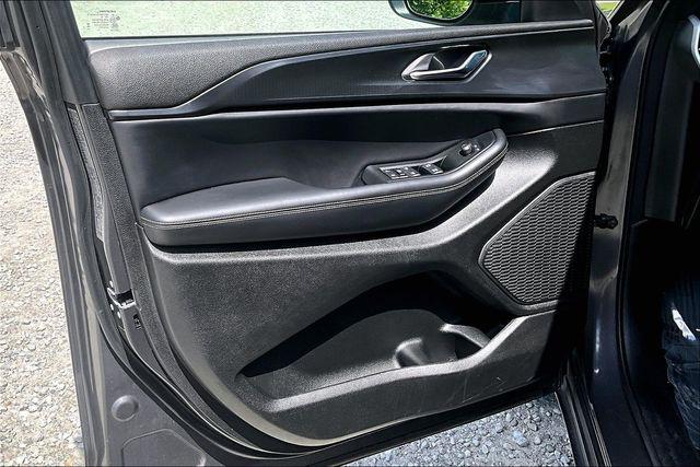 2024 Jeep Grand Cherokee Laredo 4x4