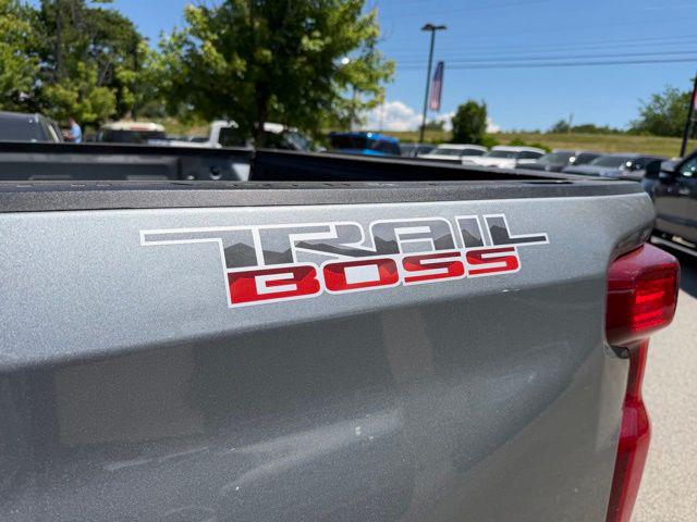 2025 Chevrolet Silverado 1500 4WD Crew Cab Short Bed Custom Trail Boss