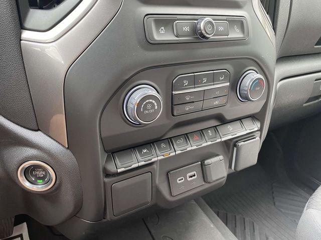 2025 Chevrolet Silverado 1500 4WD Crew Cab Short Bed Custom Trail Boss