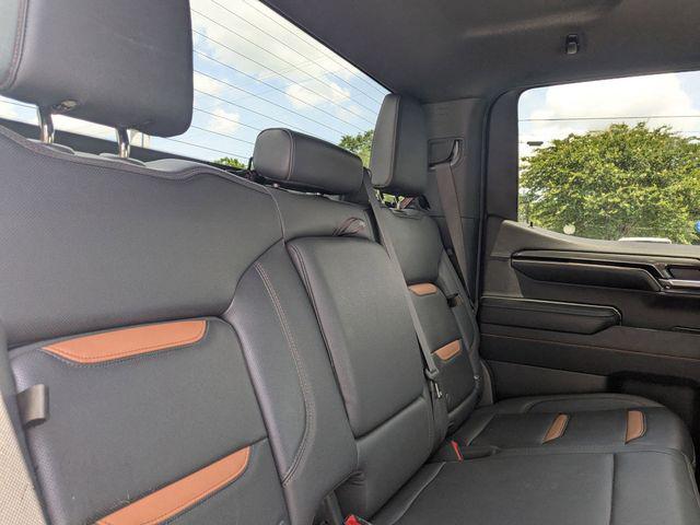 2023 GMC Sierra 1500 4WD Crew Cab Short Box AT4