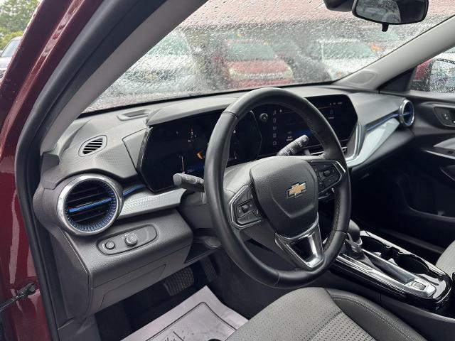2025 Chevrolet Trax FWD LT