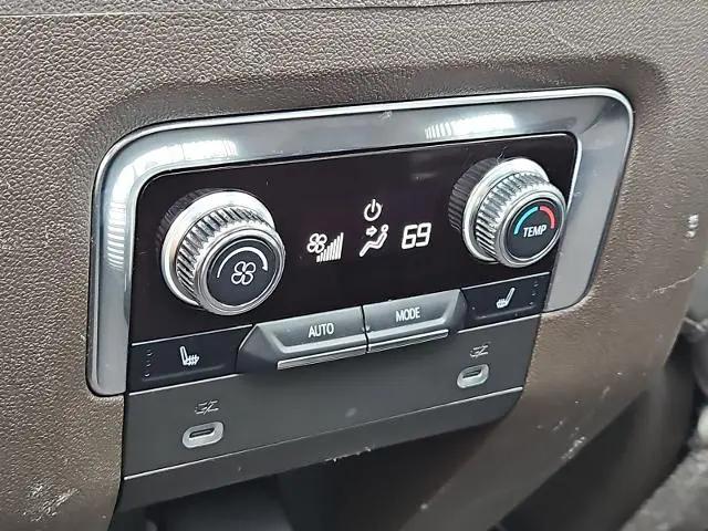 2022 GMC Yukon 2WD SLT