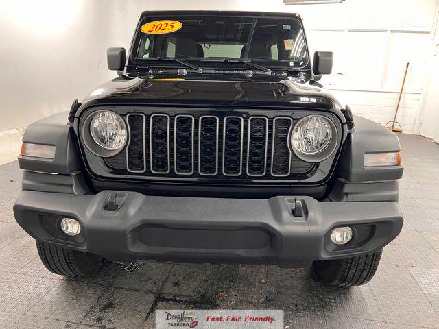 2025 Jeep Wrangler 4-Door Summit 4x4