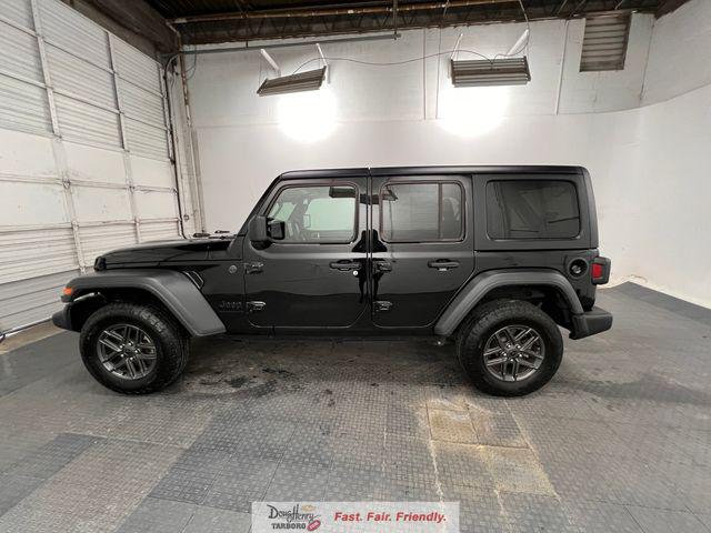 2025 Jeep Wrangler 4-Door Summit 4x4