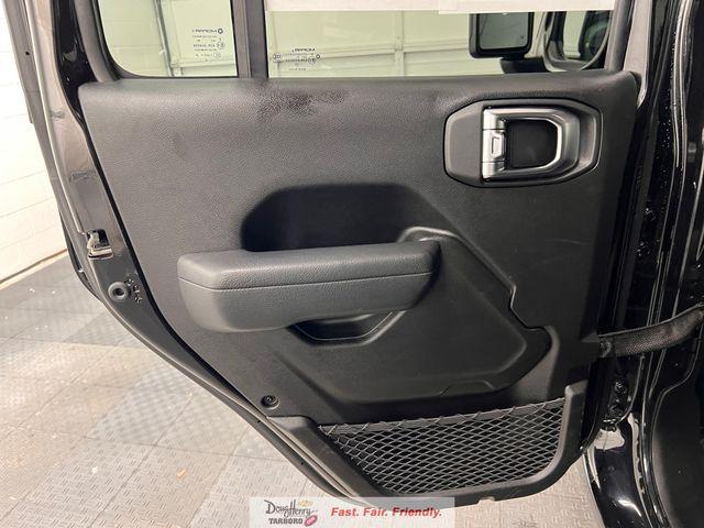 2025 Jeep Wrangler 4-Door Summit 4x4