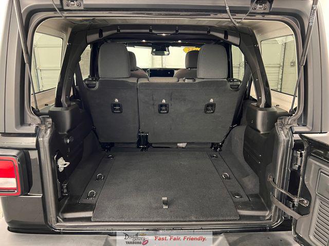 2025 Jeep Wrangler 4-Door Summit 4x4