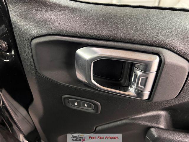 2025 Jeep Wrangler 4-Door Summit 4x4