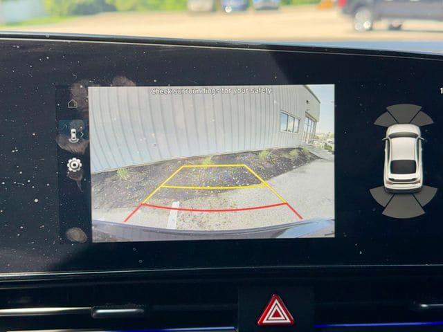 2025 Hyundai Elantra Base