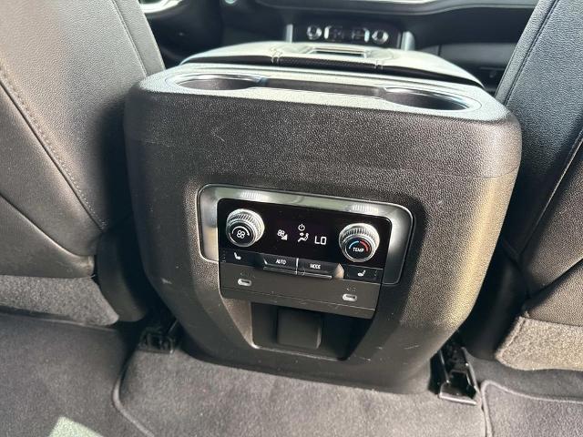 2022 GMC Yukon XL 4WD SLT