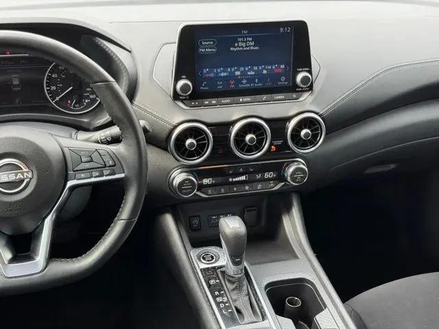 2024 Nissan Sentra SV Xtronic CVT