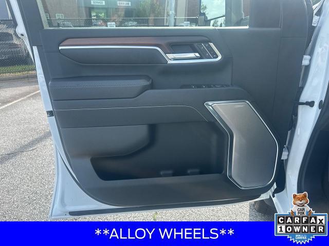 2025 GMC Sierra 2500HD 4WD Crew Cab Standard Bed Denali