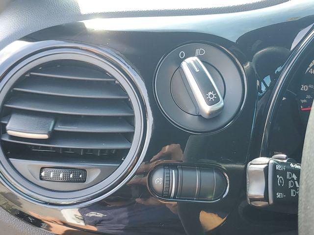 2015 Volkswagen Beetle 1.8T Fleet Edition