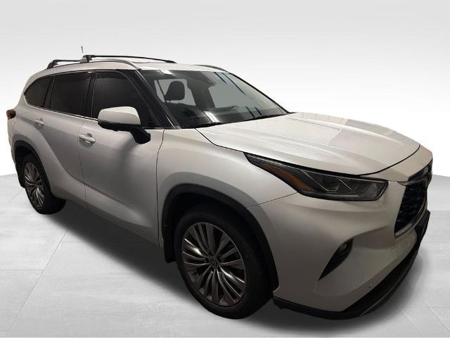 2023 Toyota Highlander Platinum