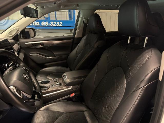 2023 Toyota Highlander Platinum