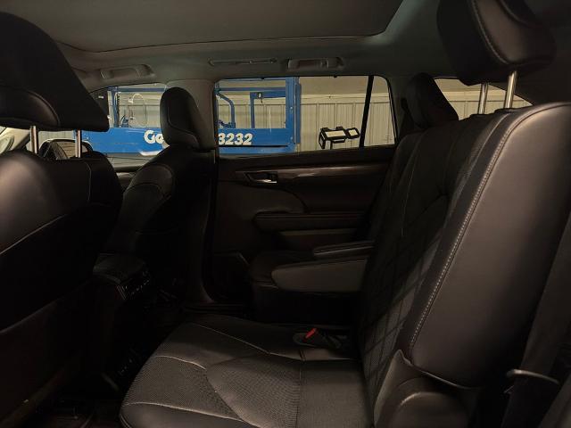 2023 Toyota Highlander Platinum