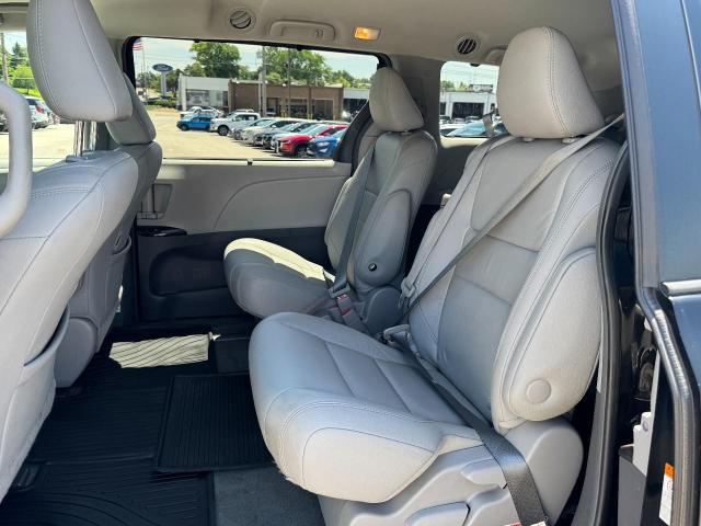 2017 Toyota Sienna XLE 8 Passenger