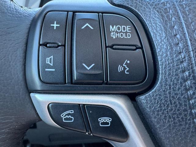2017 Toyota Sienna XLE 8 Passenger