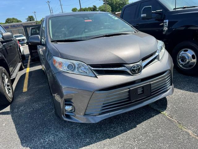 2018 Toyota Sienna XLE 7 Passenger