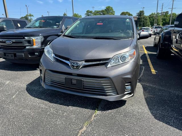 2018 Toyota Sienna XLE 7 Passenger