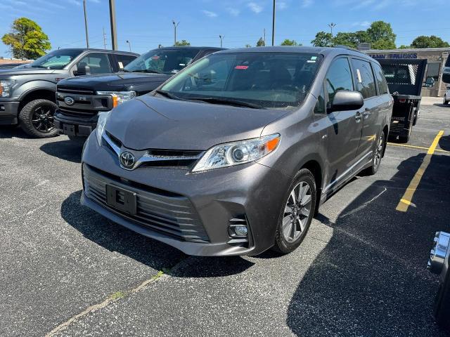 2018 Toyota Sienna XLE 7 Passenger