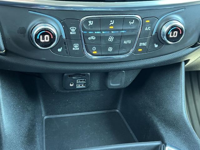 2021 Chevrolet Traverse AWD LT Leather
