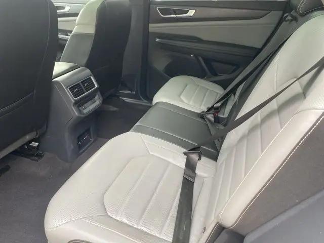 2024 Volkswagen Atlas Cross Sport 2.0T SEL R-Line