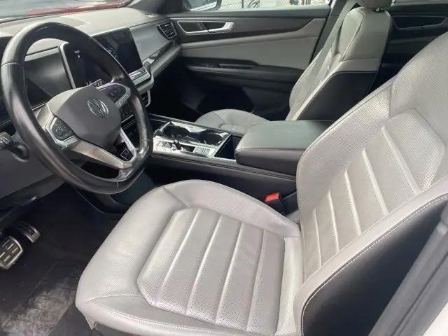 2024 Volkswagen Atlas Cross Sport 2.0T SEL R-Line