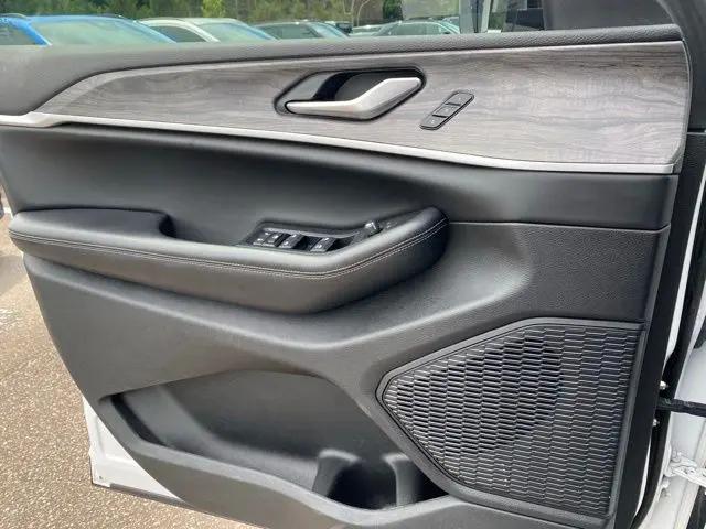 2023 Jeep Grand Cherokee Limited 4x2