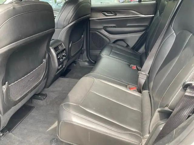2023 Jeep Grand Cherokee Limited 4x2