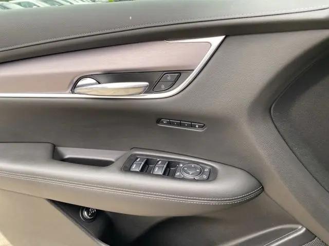 2025 Cadillac XT6 FWD Luxury