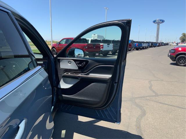 2025 Lincoln Aviator Black Label