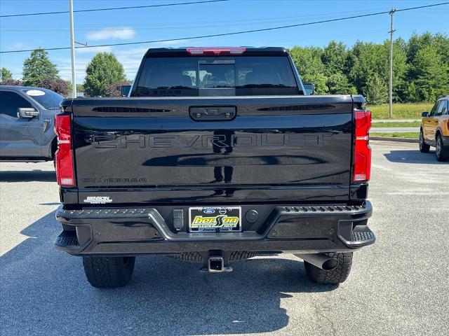 2024 Chevrolet Silverado 2500HD 4WD Crew Cab Standard Bed LT