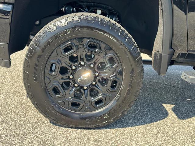 2024 Chevrolet Silverado 2500HD 4WD Crew Cab Standard Bed LT