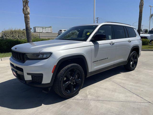 2023 Jeep Grand Cherokee L Altitude 4x4 for sale in Hanford, CA