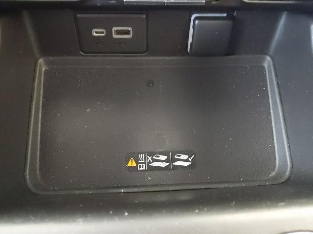 2022 Chevrolet Suburban 4WD LT