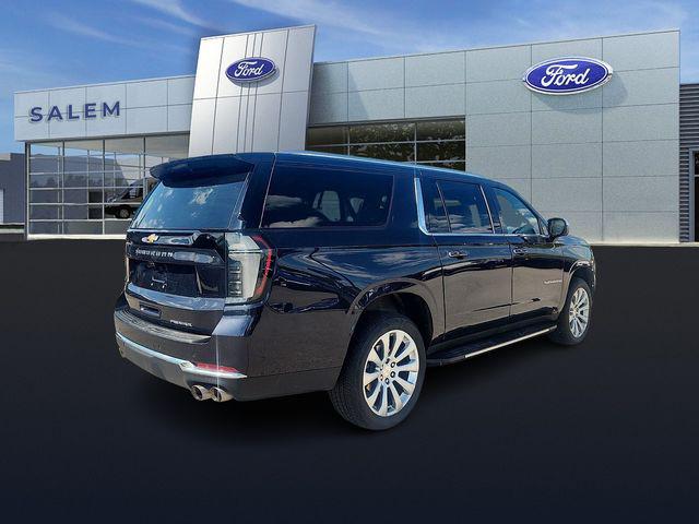 2025 Chevrolet Suburban 4WD Premier
