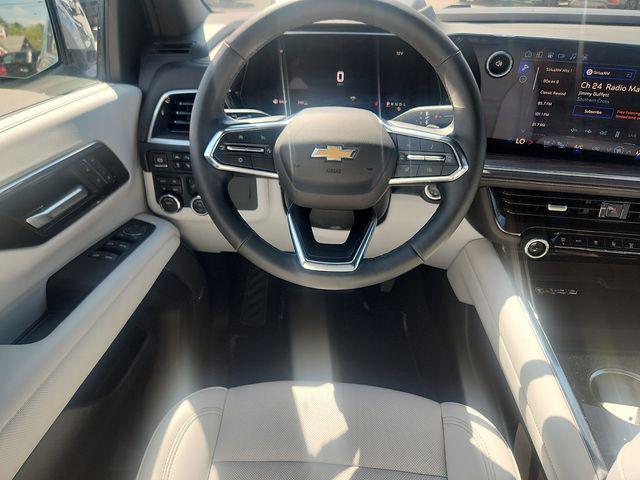 2025 Chevrolet Suburban 4WD Premier