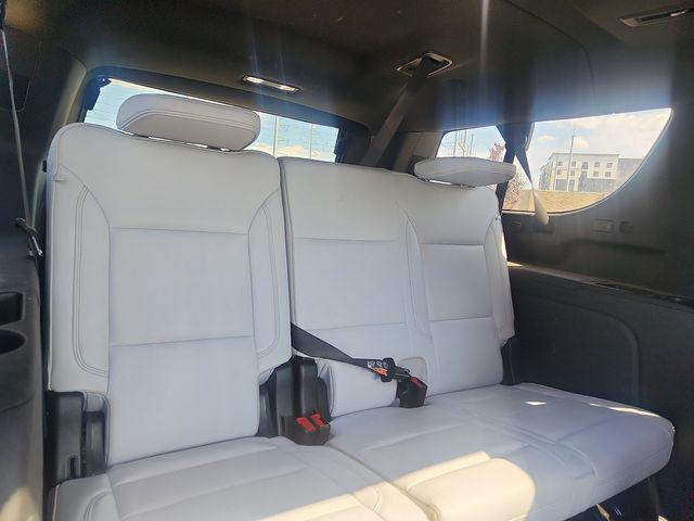 2025 Chevrolet Suburban 4WD Premier