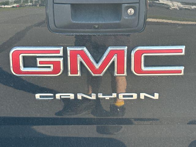 2022 GMC Canyon 4WD Extended Cab Elevation Standard