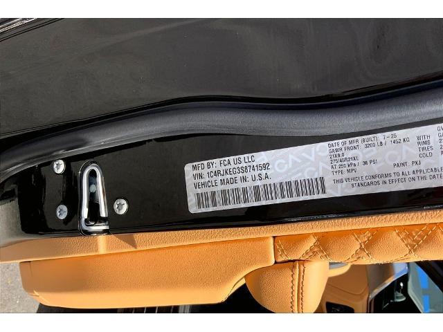 2025 Jeep Grand Cherokee L Summit Reserve 4x4