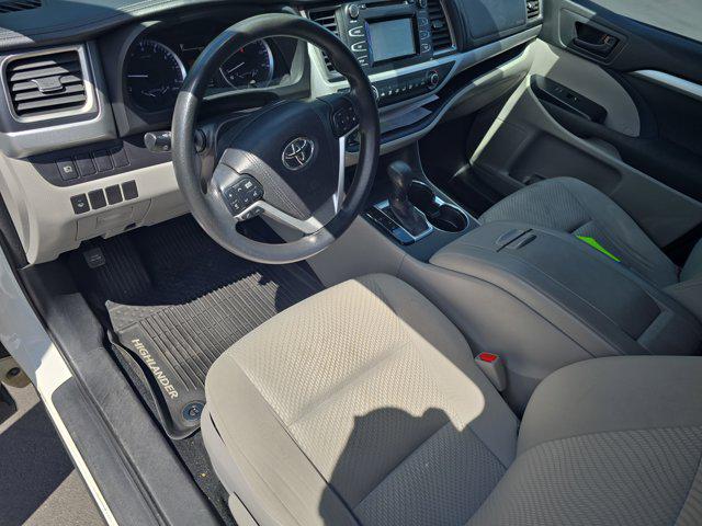 2017 Toyota Highlander Unknown