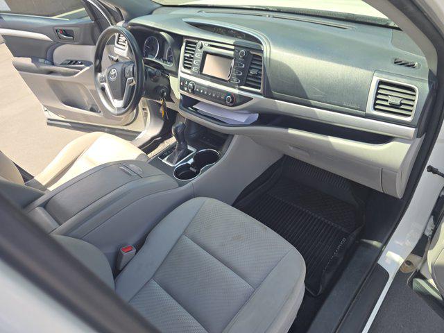2017 Toyota Highlander Unknown