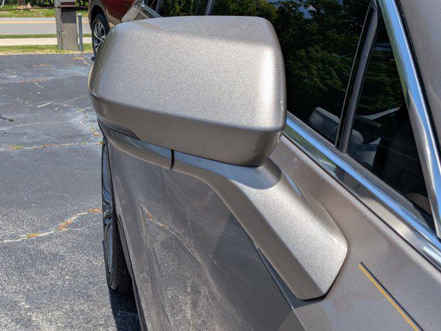 2024 Cadillac XT4 AWD Premium Luxury