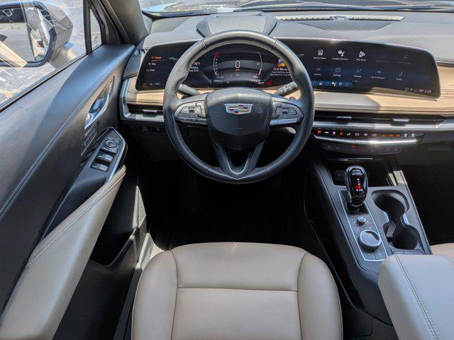 2024 Cadillac XT4 AWD Premium Luxury