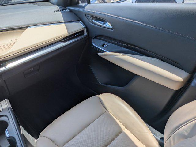 2024 Cadillac XT4 AWD Premium Luxury