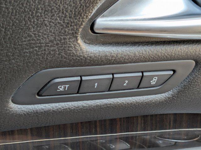 2024 Cadillac XT4 AWD Premium Luxury
