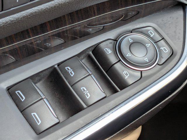 2024 Cadillac XT4 AWD Premium Luxury
